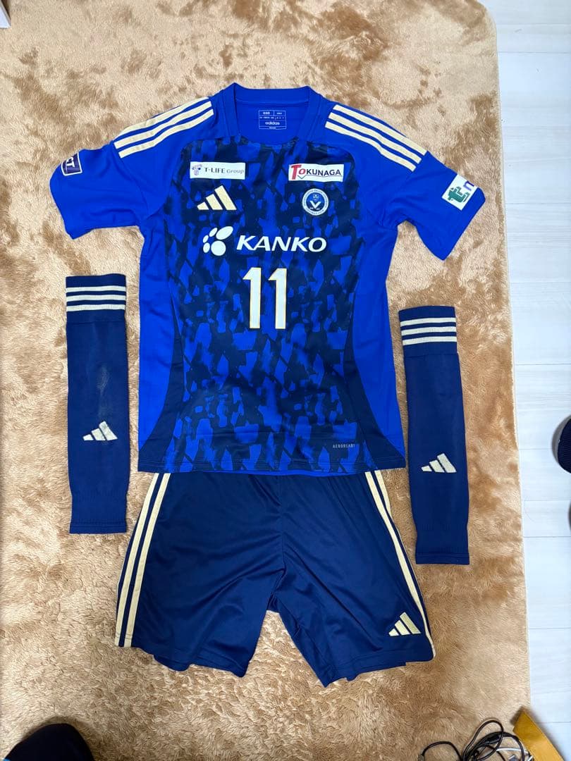 IPU環太平洋大学サッカーユニフォーム青白上下