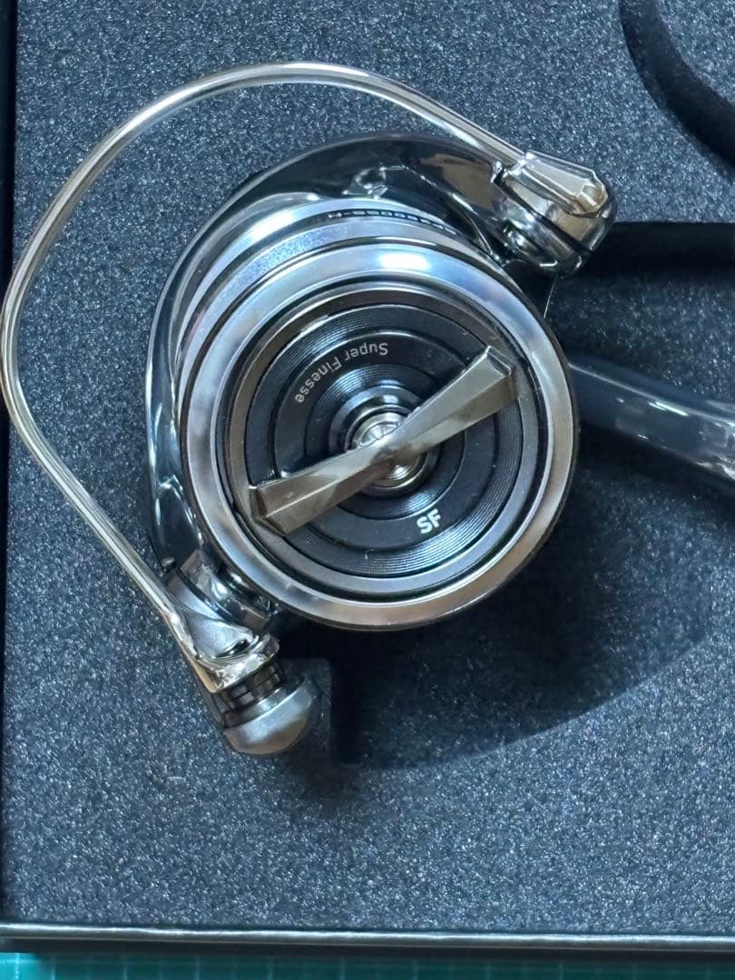 DAIWAダイワ22イグジストSF2500SS-H 未使用品