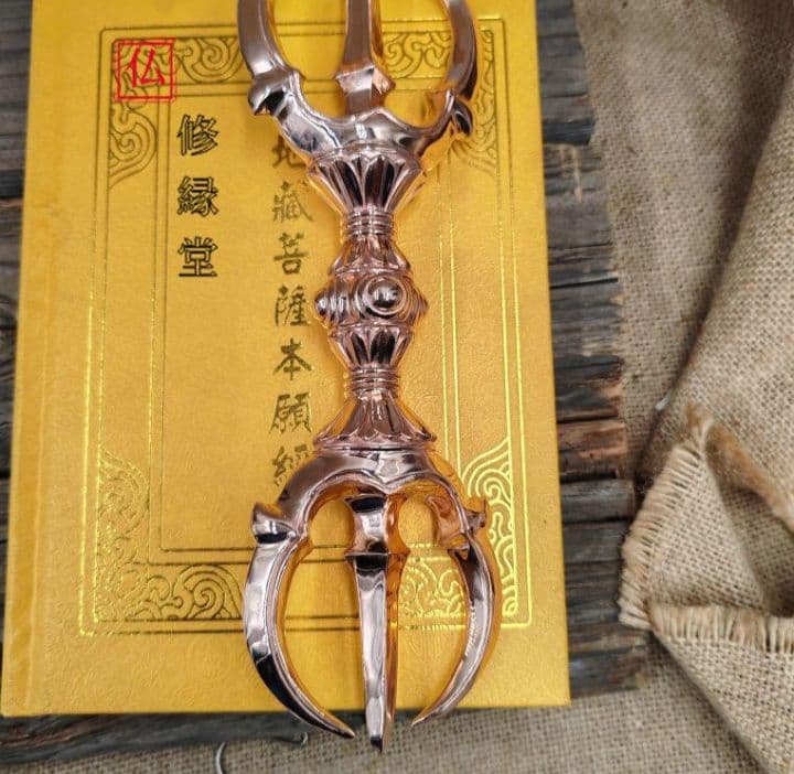 【修縁堂】真言宗 ブロンズ精研磨 飛行する 三鈷杵 金剛杵 仏教法具