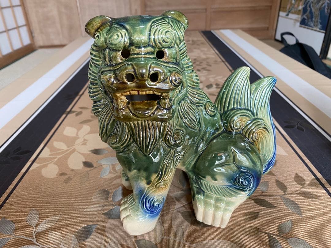 【希少】陶器製 碧青シーサー2体（1体タテ22cmヨコ22cm奥行14cm）