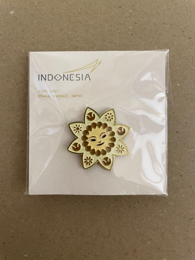 万博　EXPO2025　インドネシア館　ピンバッジ　白　インドネシアパビリオン