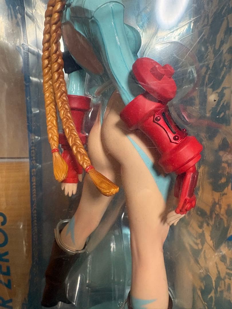 ストリートファイター　キャミィ ブルーフィギュア 　ZERO3