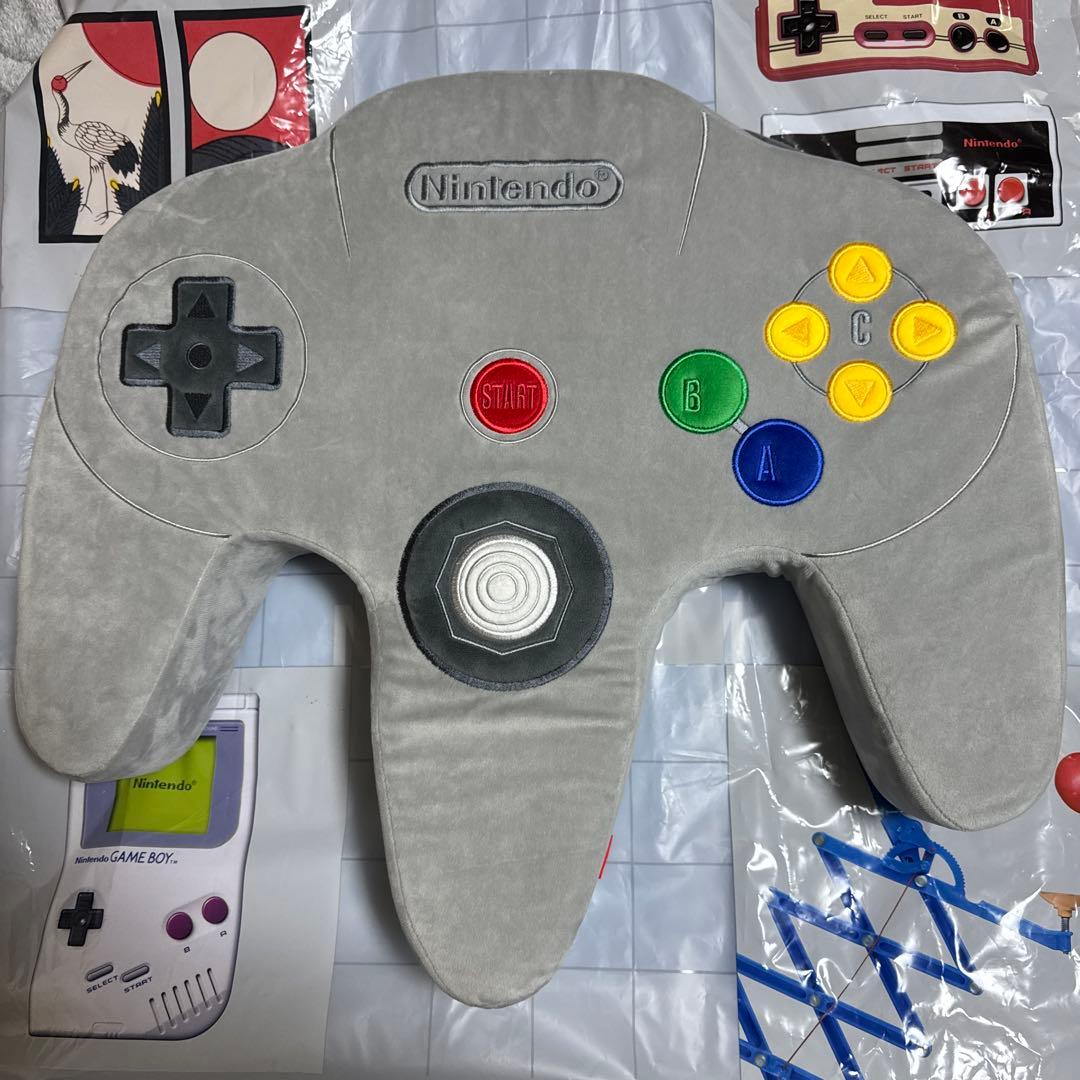 クッション NINTENDO 64 コントローラーニンテンドーミュージアム