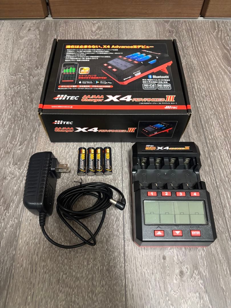 ミニ四駆　Hitec X4 ADVANCED III 充電器　＊(電池4本付き)