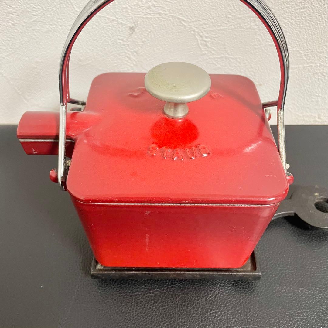 【レア廃盤品】staub ストウブ スクエアティーポット 赤色 専用台座付き