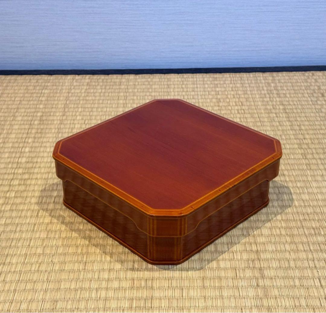 飛驊春慶塗 大徳寺 縁高 18客 共箱 茶道具 茶懐石道具 弁当箱 会席