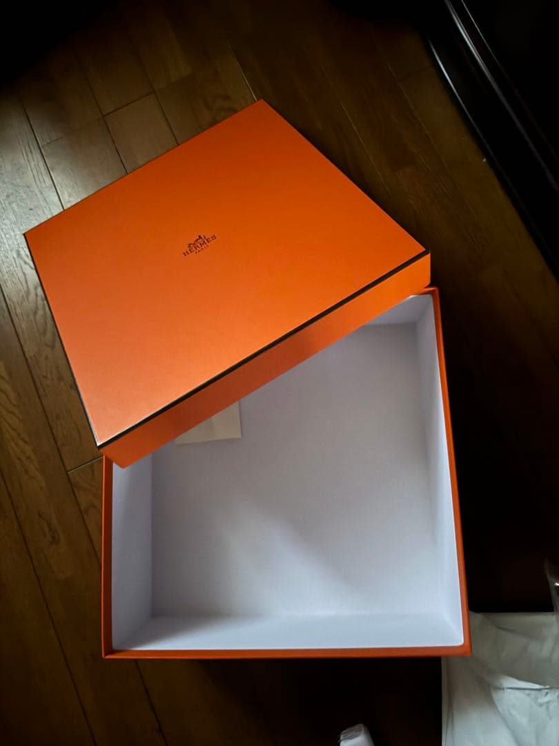 エルメス空箱 包み紙付き