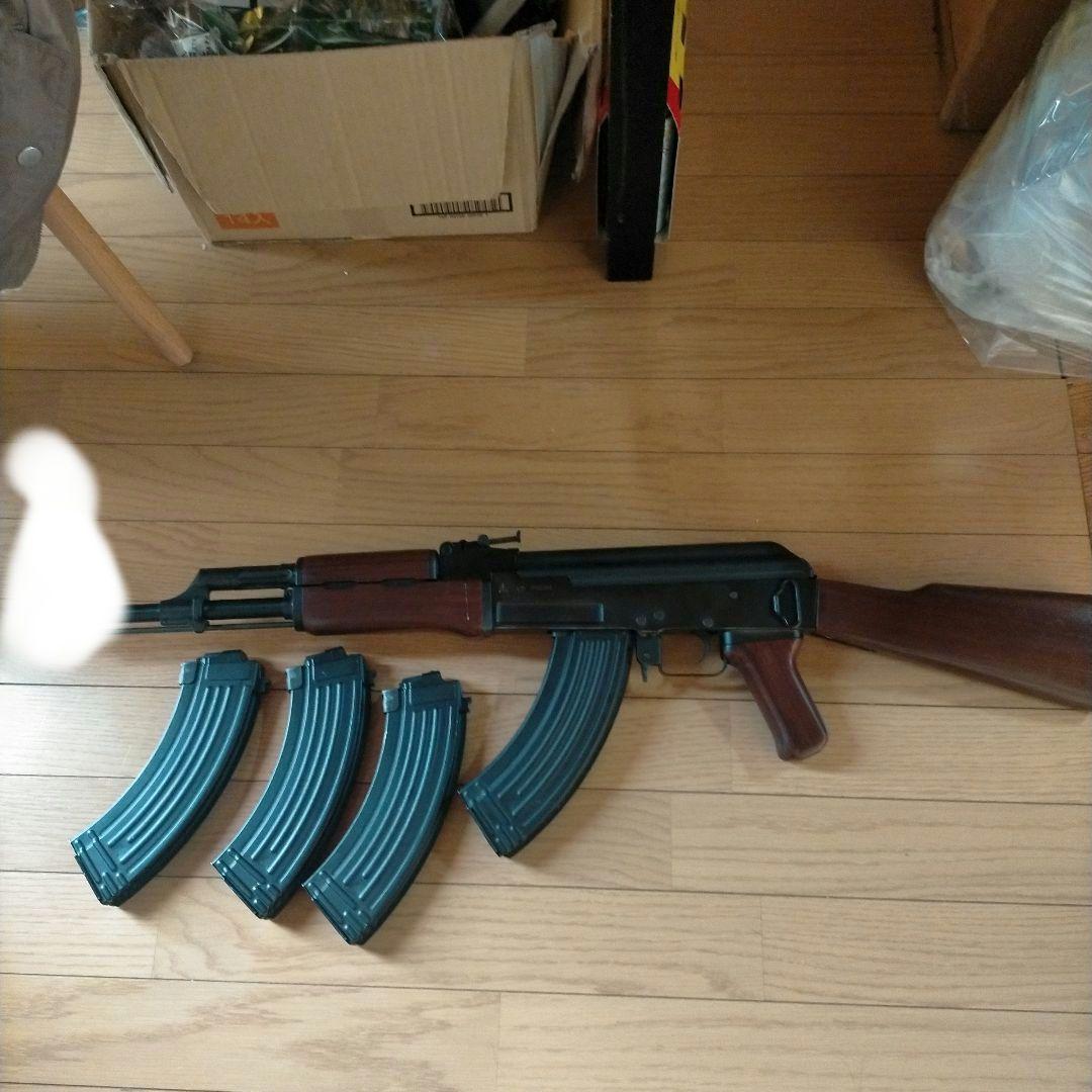 次世代電動ガン東京マルイAK-47マガジン4本付き