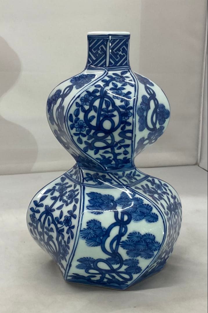 B511b 祥瑞手瓢形花入　源右衛門窯　松　捻り模様　染付　花瓶　箱無