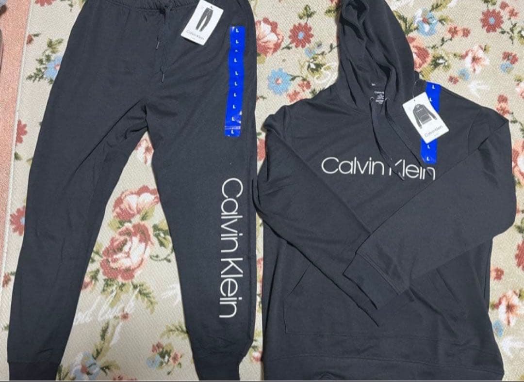   カルバンクラインセットアップ　パーカー　ジョガーパンツ