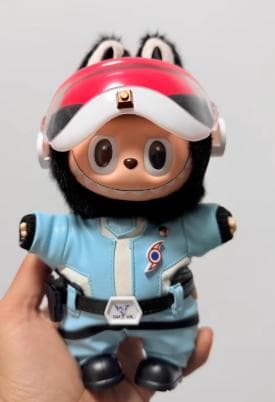 ポップマート ラブブ 改造 ウルトラマン 警備隊 フィギュア