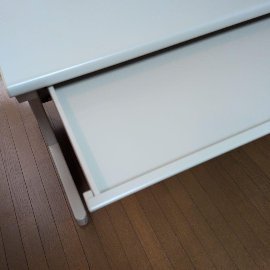 オフィスデスク 平机 コクヨ ホワイト　送料込み（メルカリ便）