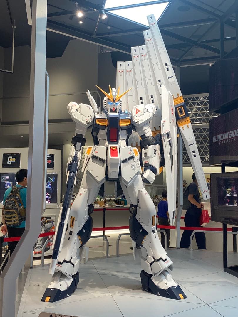 RG(リアルグレード) νガンダムガンプラキット