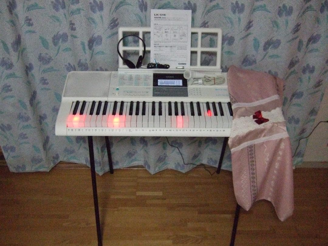 CASIO 電子ピアノ・キーボード LK-516 スタンド付　【送料込み】