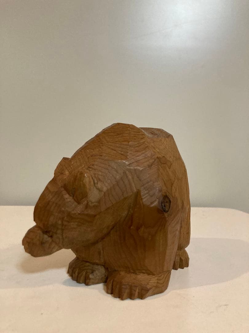 木歩　引間二郎　木彫熊　面彫　１９９９年　八雲
