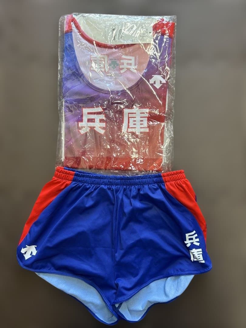 陸上用タンクトップとショートパンツセット