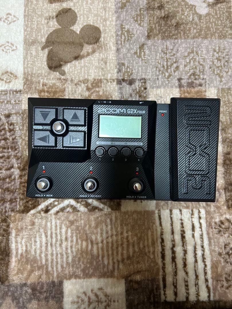 Zoom G2X Four ギターエフェクター