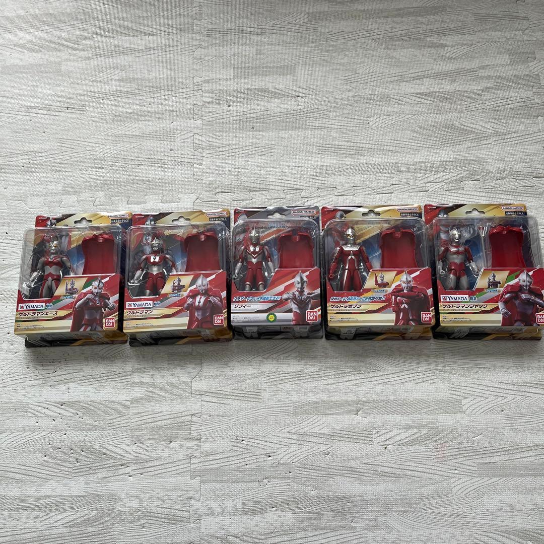 ウルトラアクションフィギュア　ウルトラ5兄弟　ブラザーズマントセット