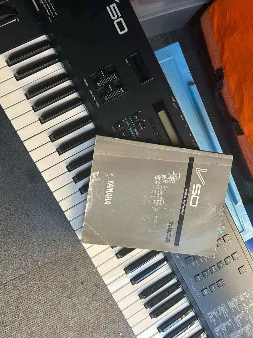 YAMAHA V50シンセサイザー