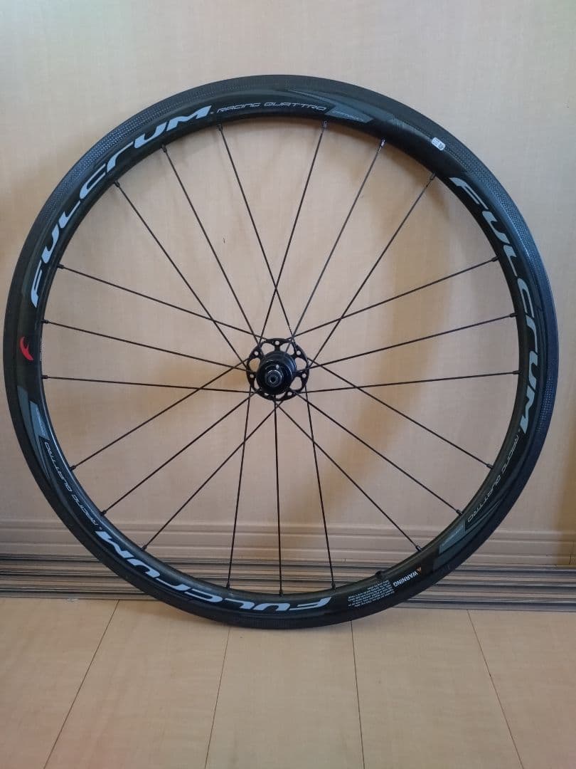 フルクラム レーシングクアトロカーボン