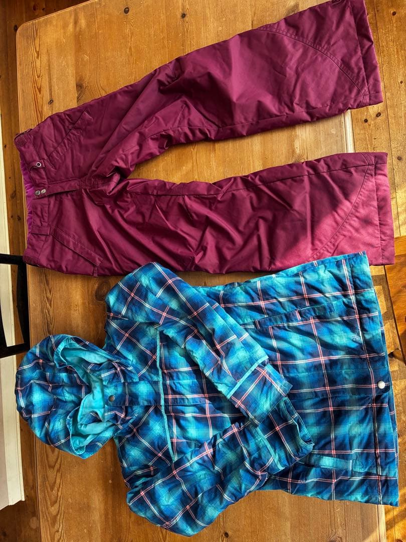 Burton スノーボードウェア　上下セット サイズM 136〜147