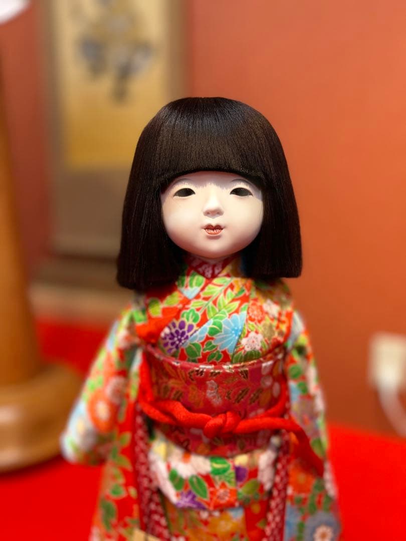 市松人形 カラフルな花柄着物