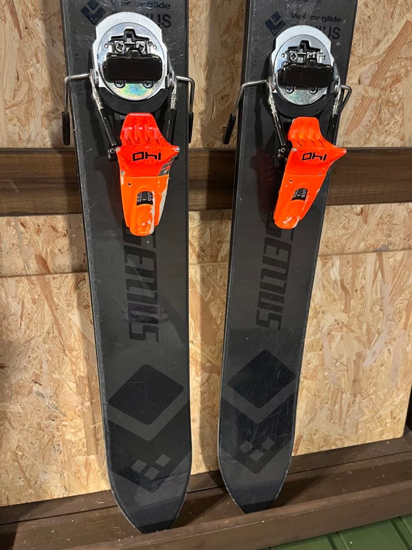ベクターグライド　VECTOR GLIDE スキー板　genius 185
