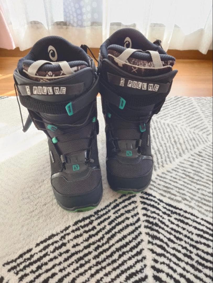 スノボブーツDEELUXE　ID LARA 25.5