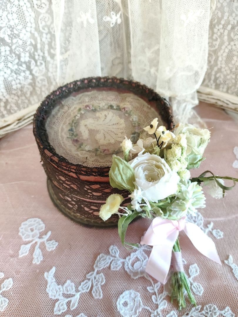 ♡美しいロココリボン装飾ボックス&布花ブーケ・フランスアンティーク♡