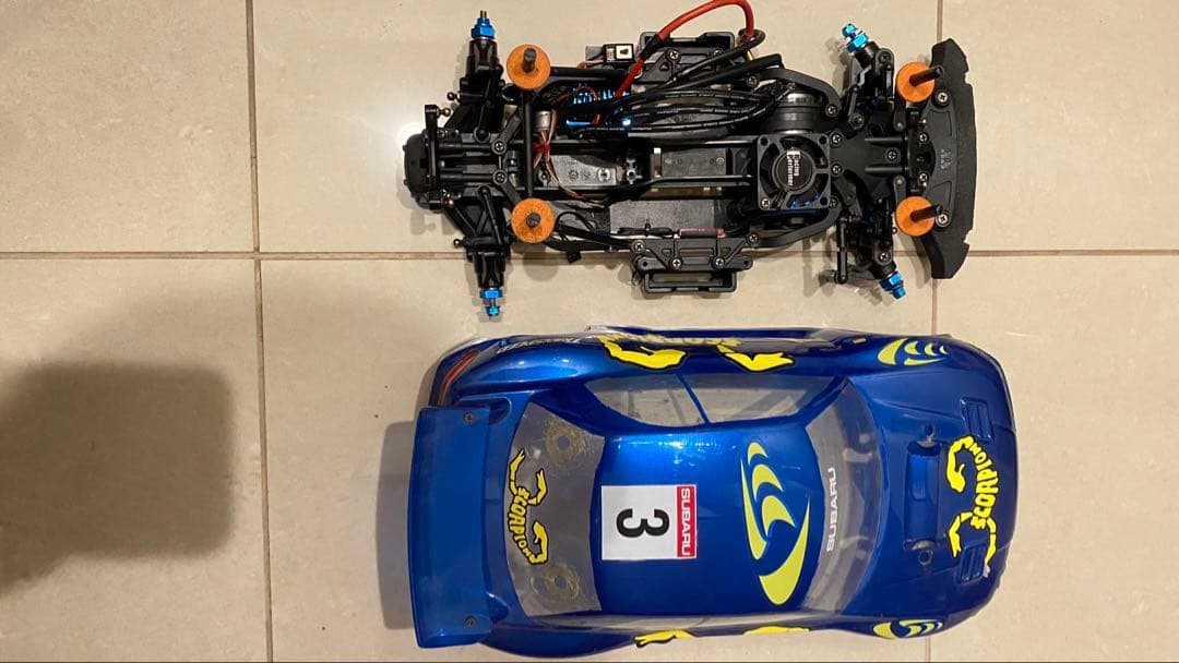 スコーピオン 1/10 電動ラジコンカー