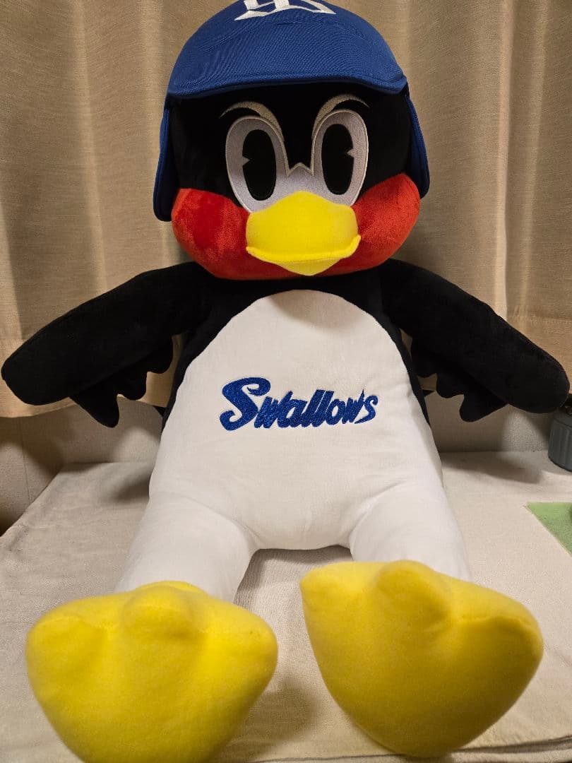 つば九郎　抱っこぬいぐるみ（特大）