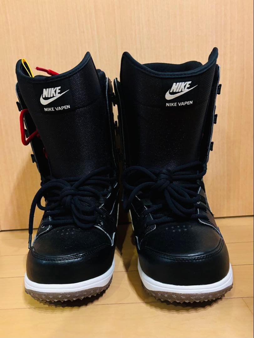 NIKE スノーボードブーツ　26cm