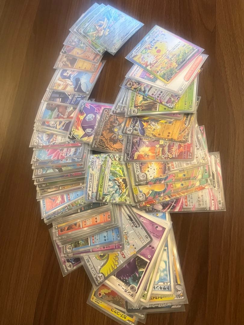 ピカチュウ含む約70枚