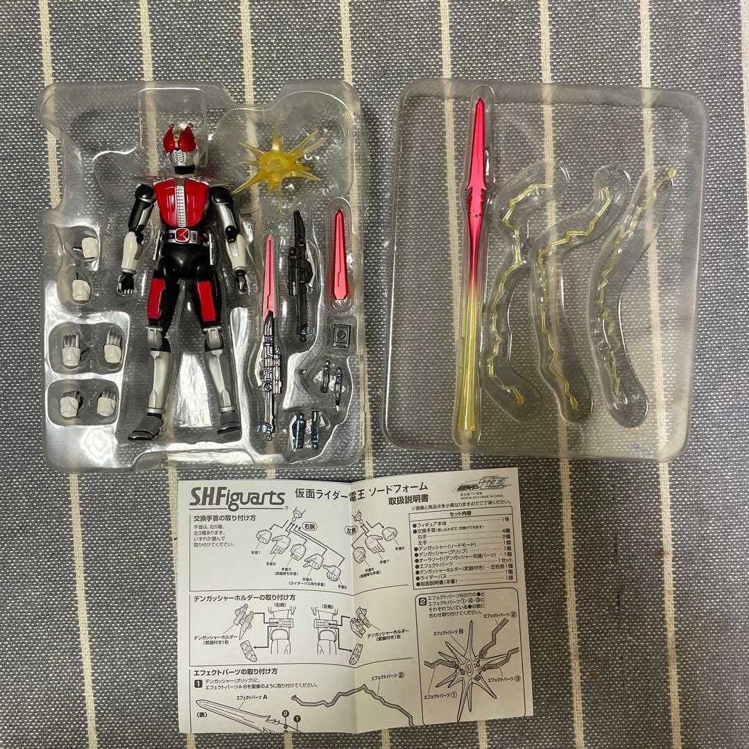 S.H.フィギュアーツ　仮面ライダー電王ソードフォーム＆マシンデンバード