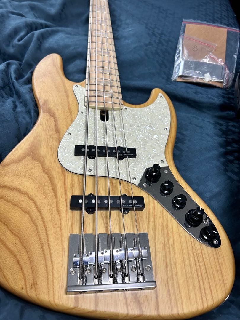 ベース Sire V7 ASH REISSUE (Natural Satin)