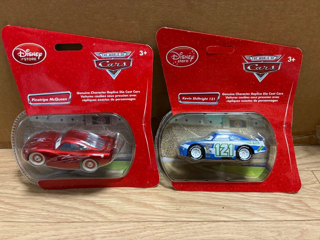 ミニカー Cars McQueen&Kevin Shiftright 121