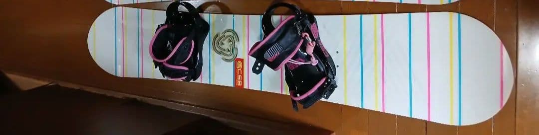 スノーボード 2本、 ビンディング付き、リーシュコード付き