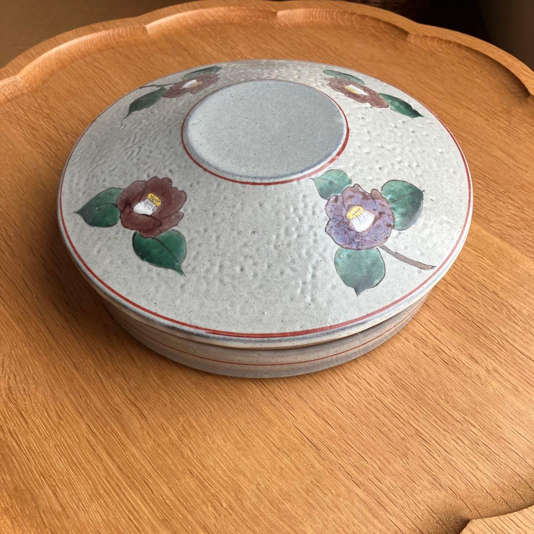 菓子鉢　椿模様　蓋付き菓子鉢　益子焼　作家物　菓子器　じきろう