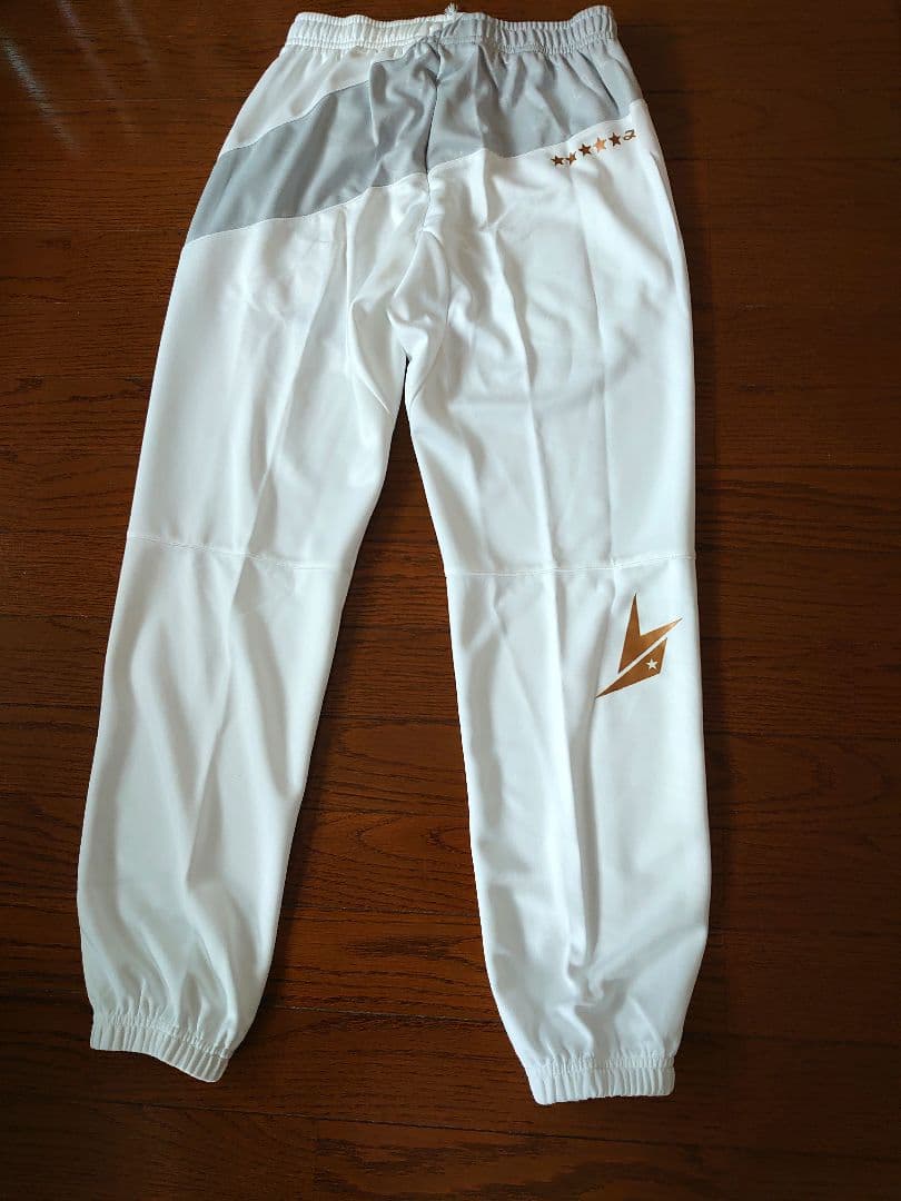 ☆新品・YONEX限定 ユニスウェットパンツ ☆リンダンモデル Mサイズ