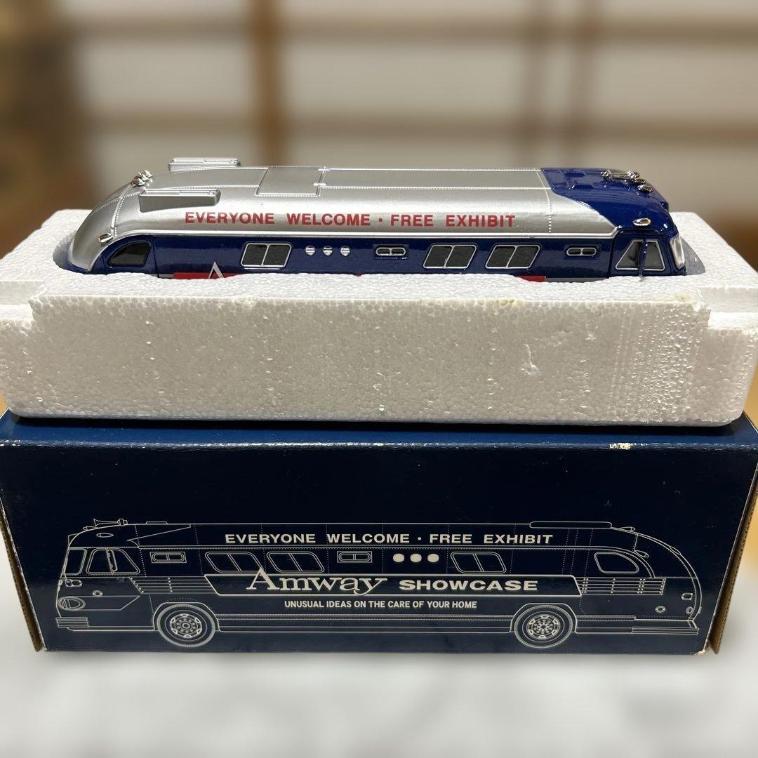 バス模型 非売品　美品Amway Showcase Bus