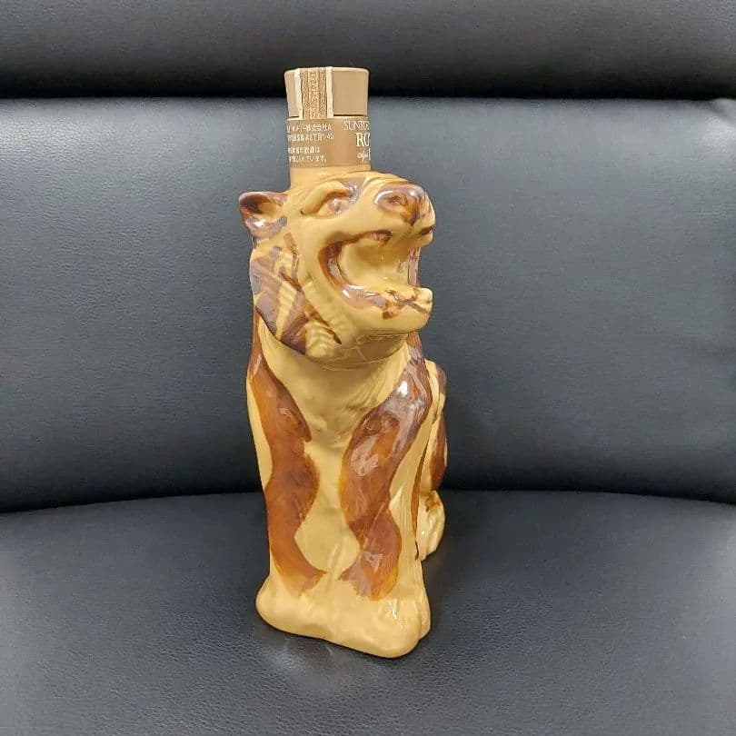 サントリーローヤル　12年　干支ボトル寅