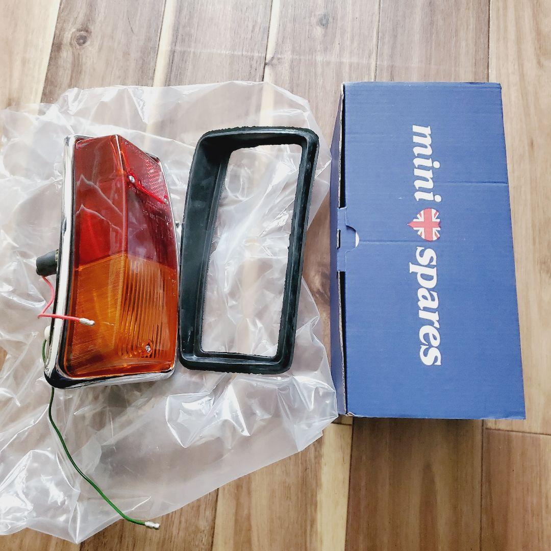 ローバーミニ MK2 用 右側用 テールランプ アッシュ ゴムパッキン付き 新品