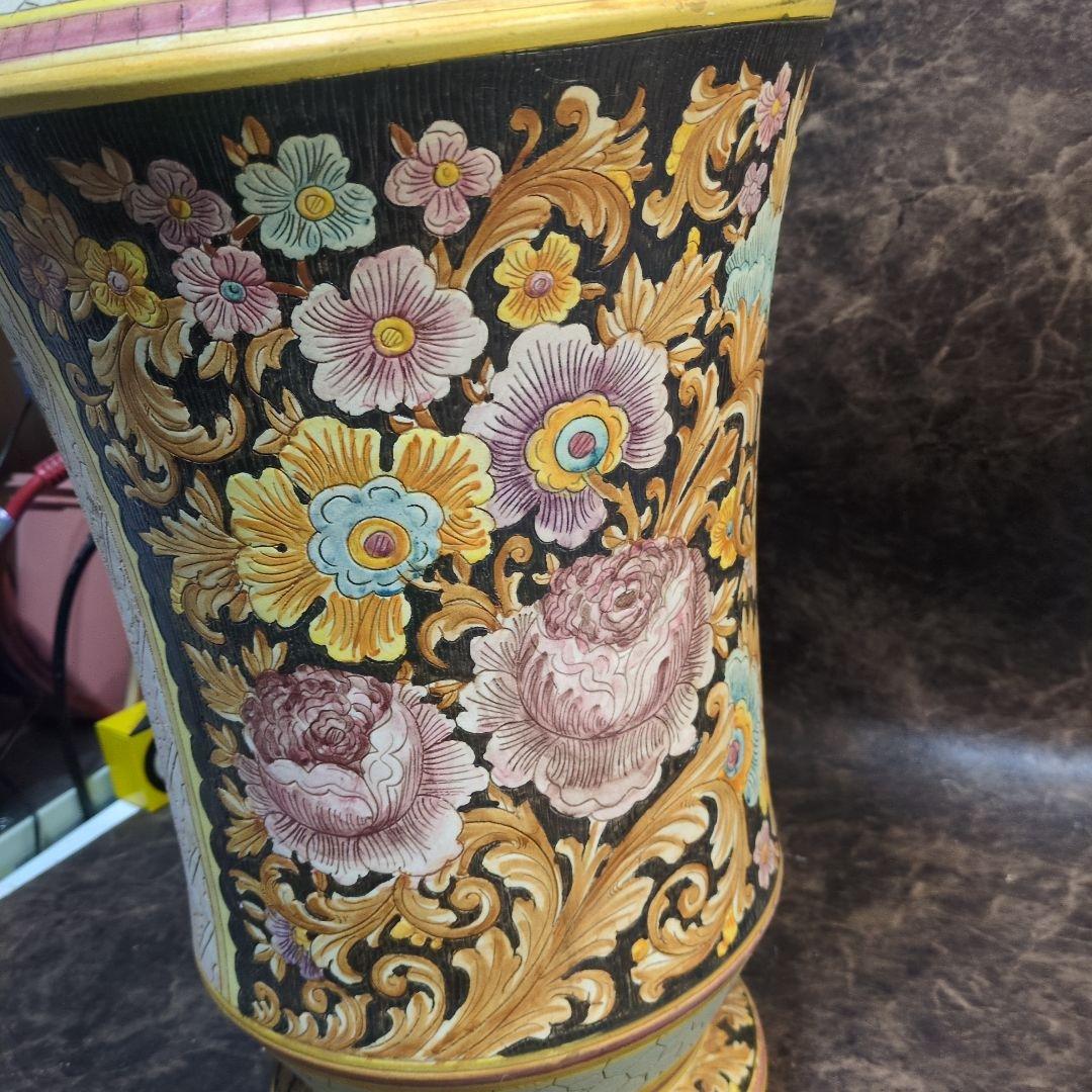 イタリア製　マヨルカ焼　壺？傘立て？