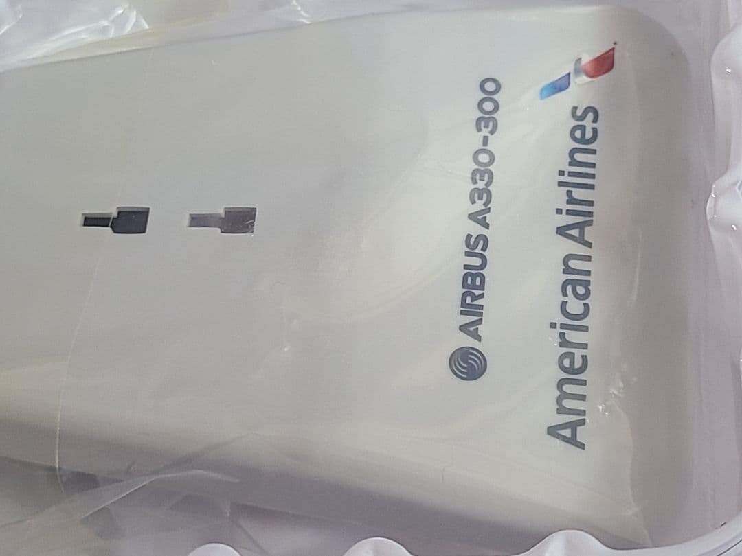 エアバス A330-300 アメリカン航空 (ギア/スタンド付属) 1/200