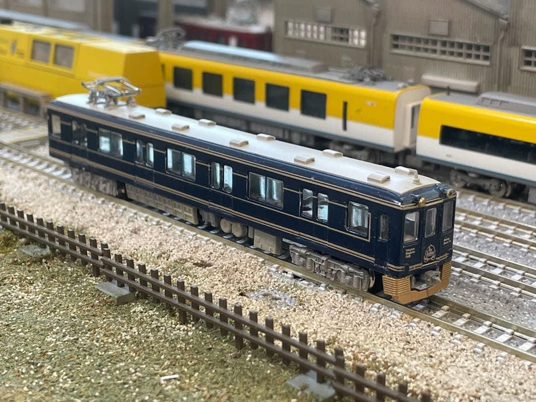 Nゲージ 高安工場入れ替え車（青のシンフォニー色） （動力付き）