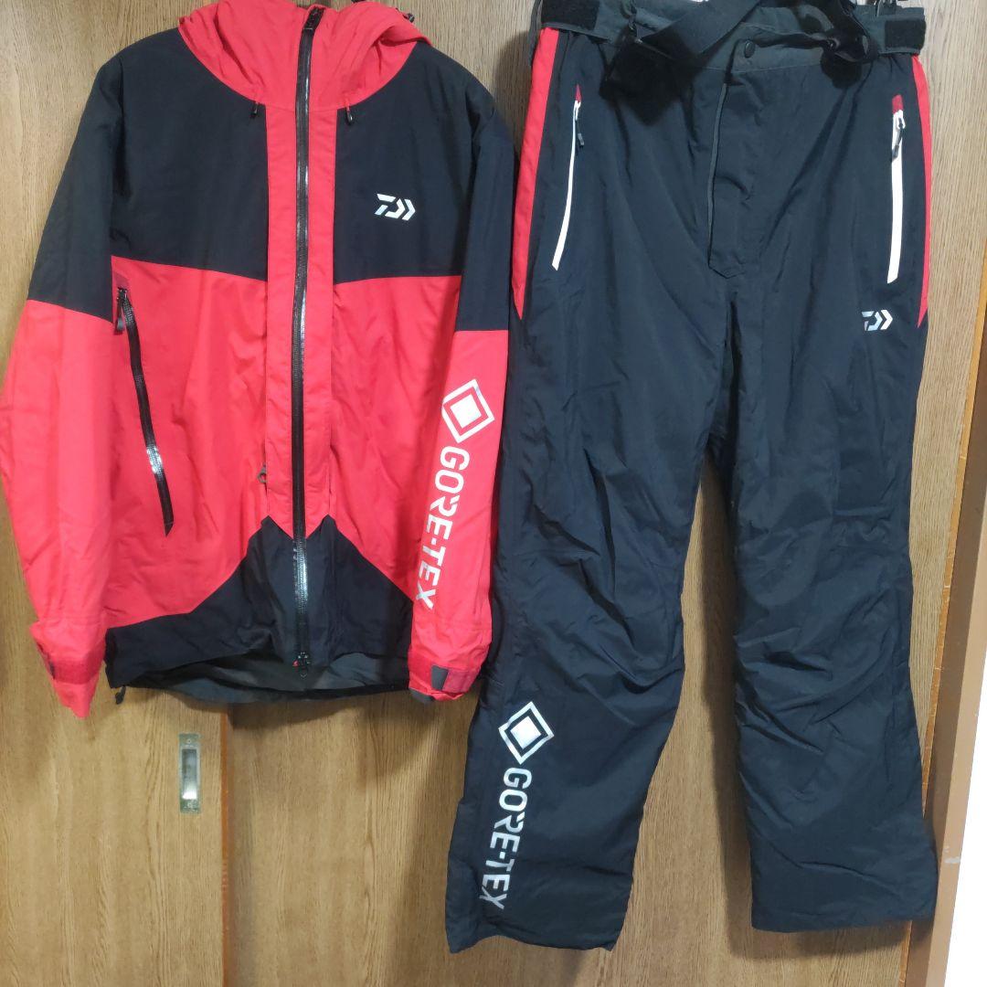 ★美品★ダイワ　DW-1822 ゴアテックス　ウィンタースーツ Mサイズ