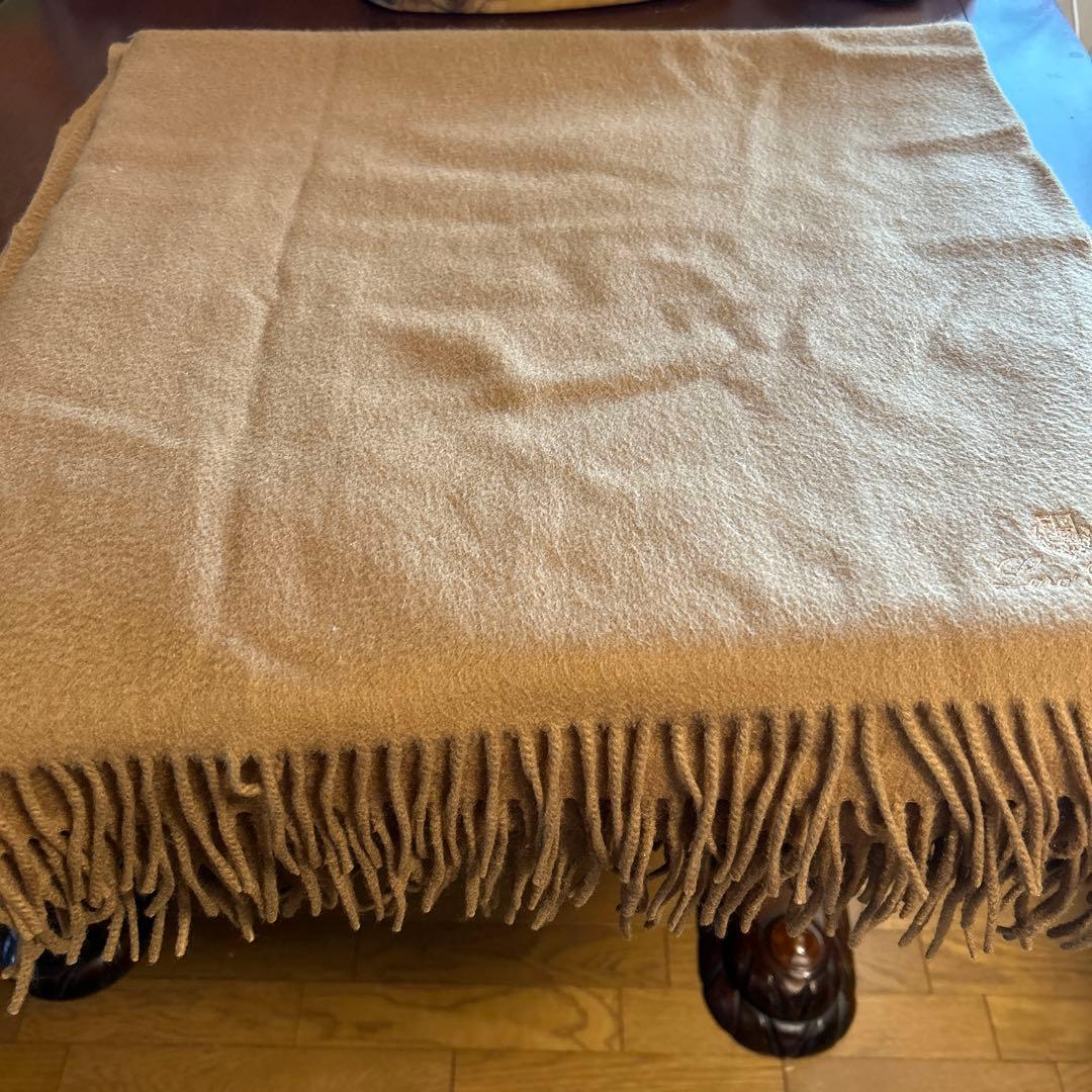 ロロ　ピアーナのカシミアブランケット