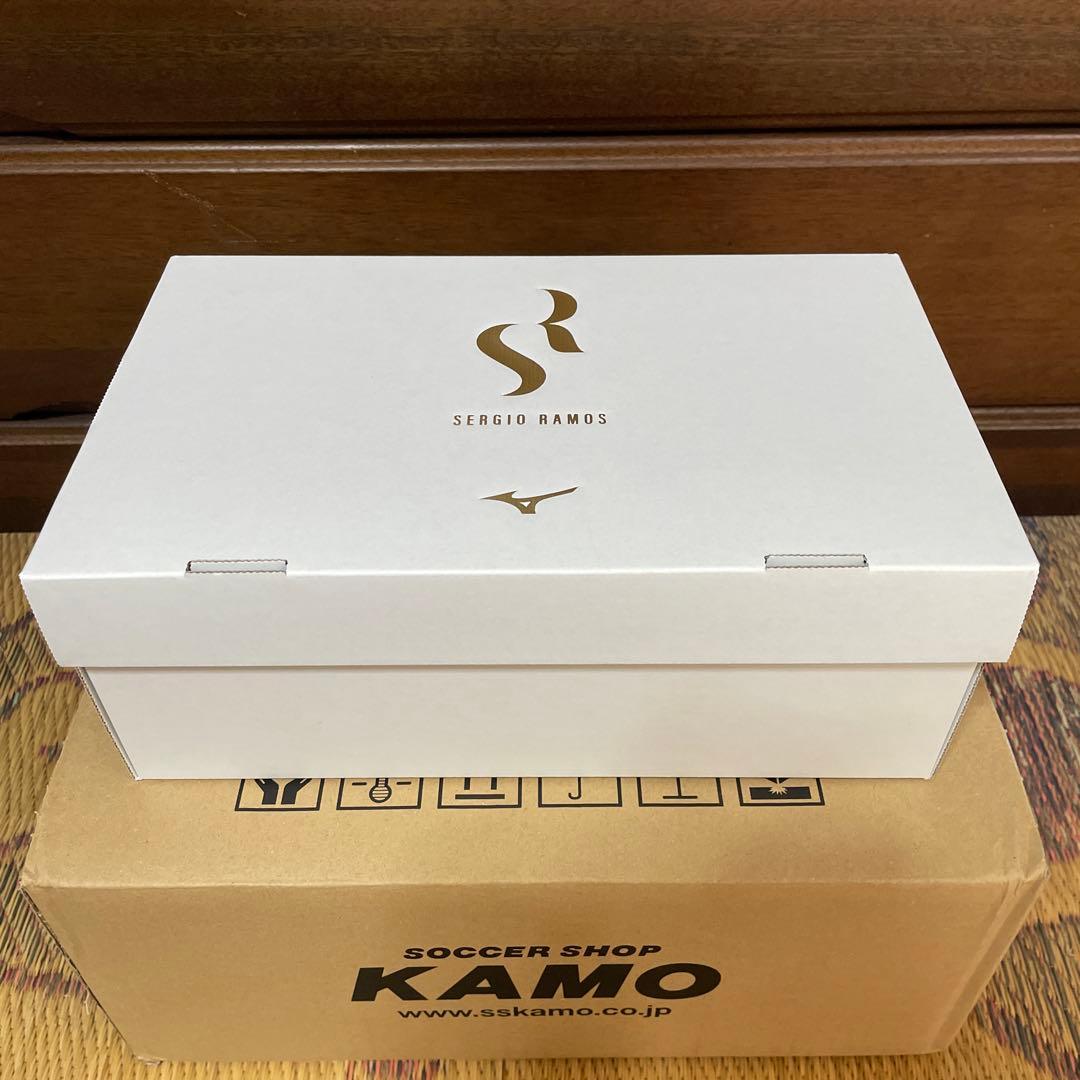 ミズノ サッカースパイク　MIZUNOαセルヒオ・ラモス 27cm新品未使用品