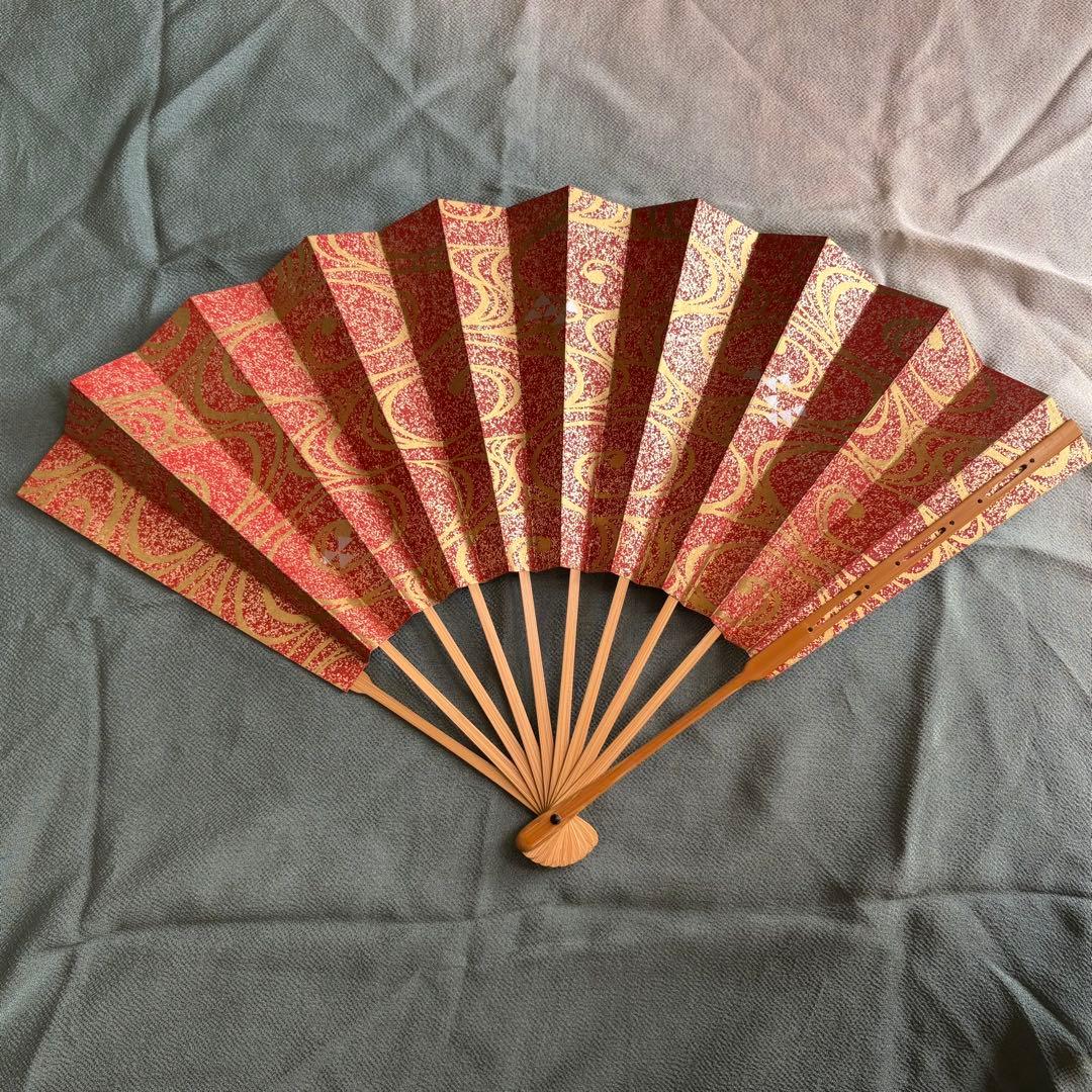 日本舞踊 舞扇 黒金 赤金 渦文様 両面柄 舞台用 発表会 朱印 扇子