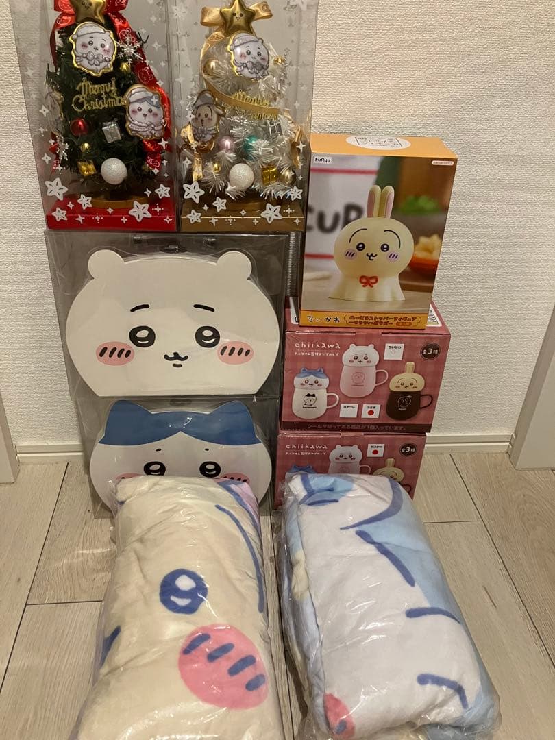 ちいかわ　まとめ売り　クリスマスツリー　ブランケット　マグ　うさぎ　ハチワレ